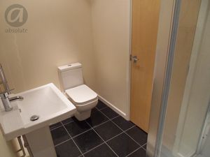 En-suite - click for photo gallery